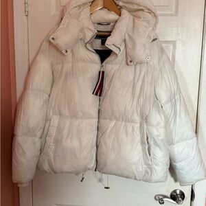 Tommy Hilfiger White Quilted Hooded Puffer Jacket